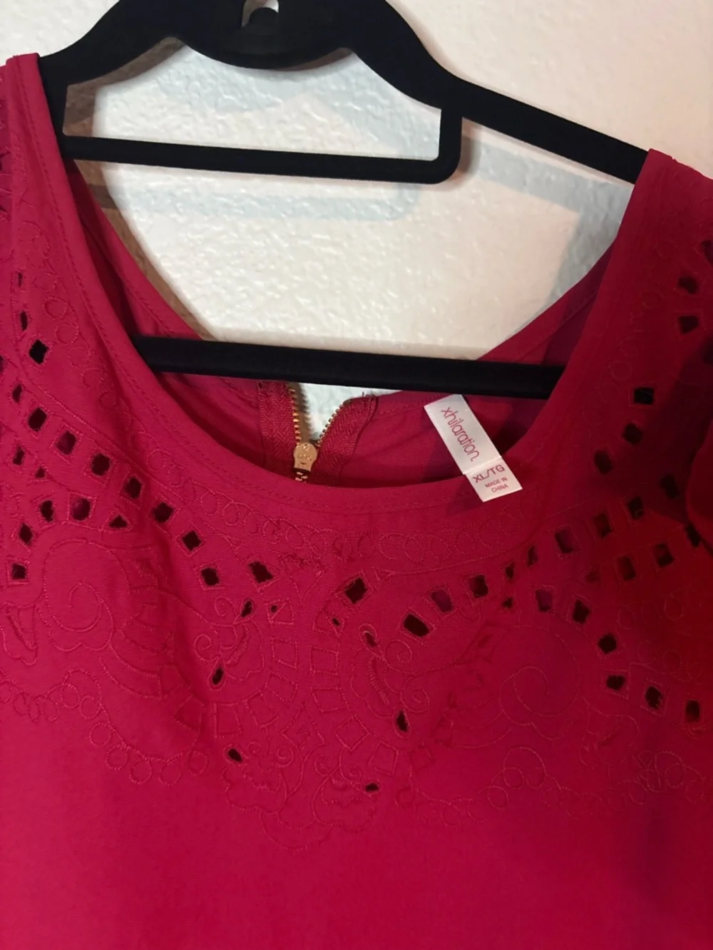 Xhilaration Magenta Eyelet Ruffle Sleeve Blouse - Picture 3 of 4